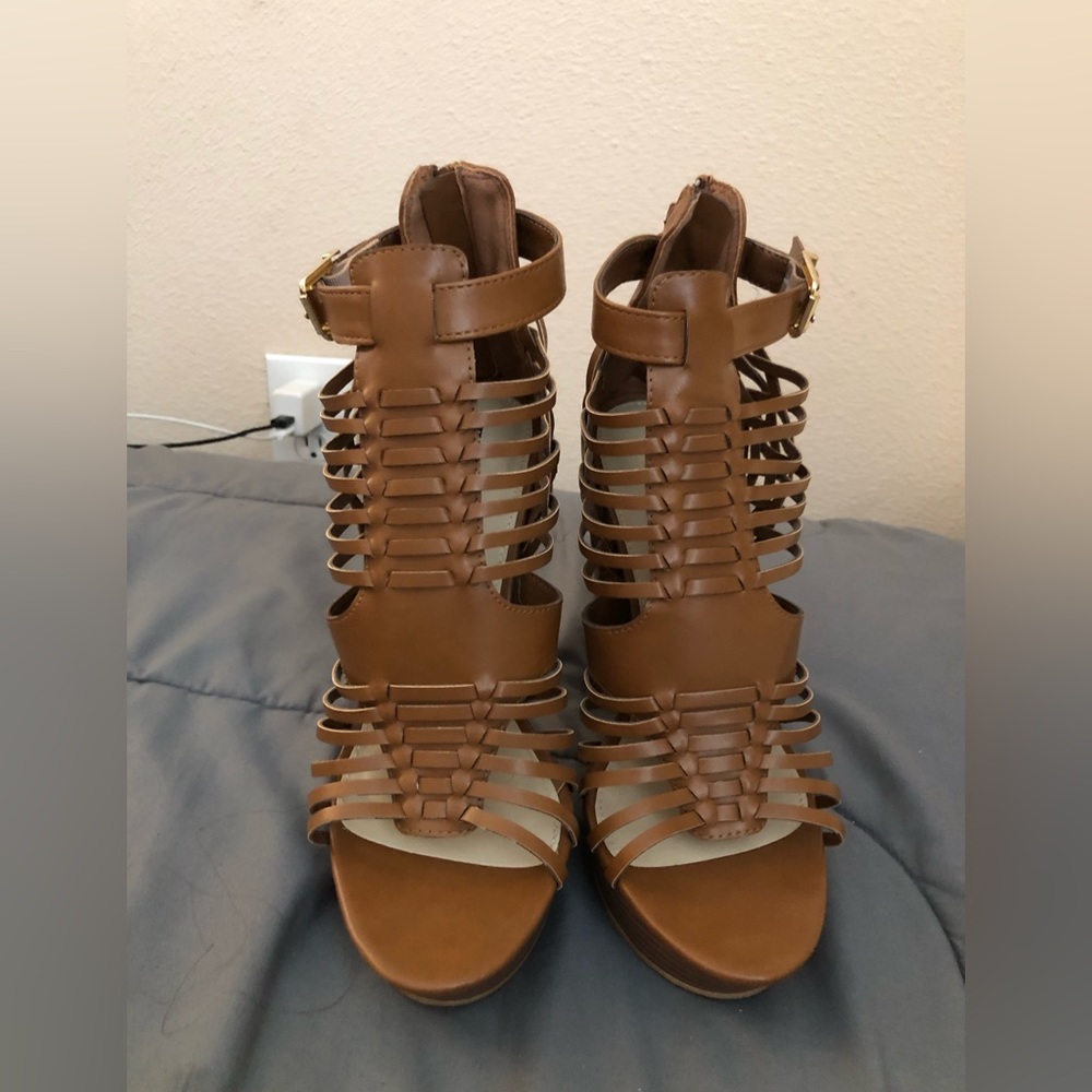 Gladiator medium brown heels